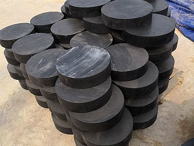 道孚县板式橡胶支座由若干层橡胶片与薄钢板经加压硫化
